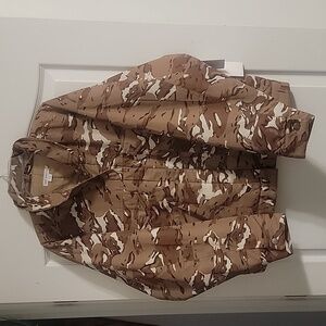 GOOD AMERICAN, Pecan Camo Trucker Camo Puffer, size 3/4